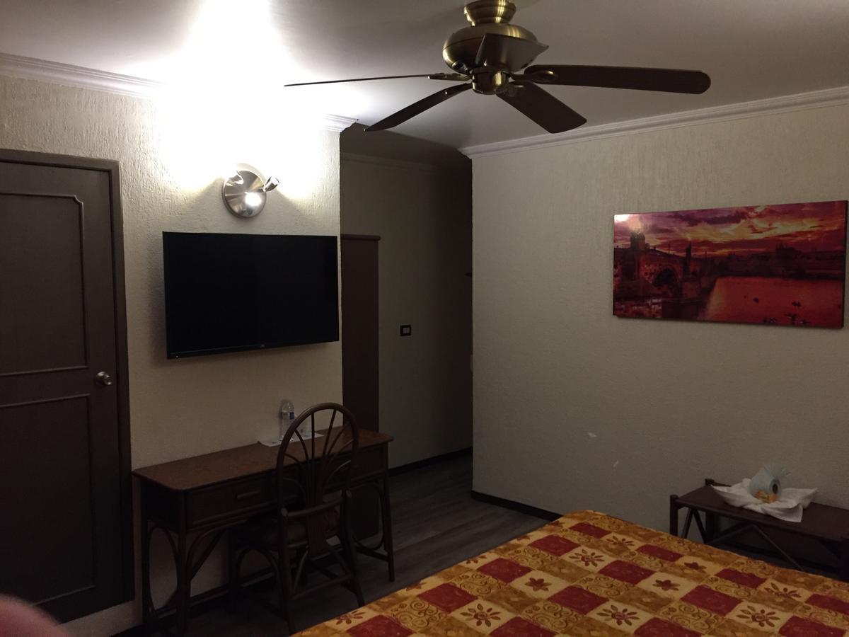 Hotel Plaza Crystal Xalapa Dış mekan fotoğraf