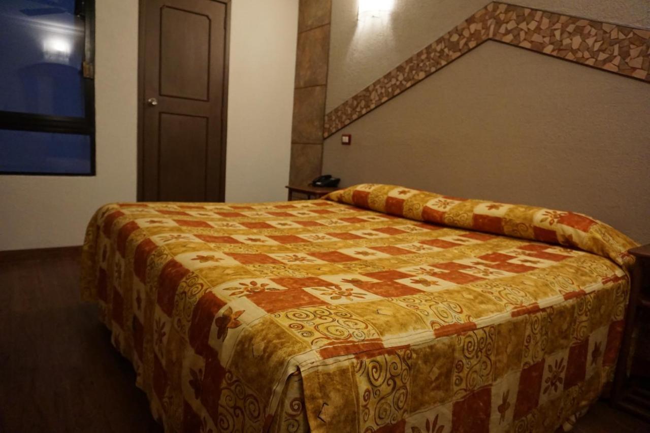 Hotel Plaza Crystal Xalapa Dış mekan fotoğraf
